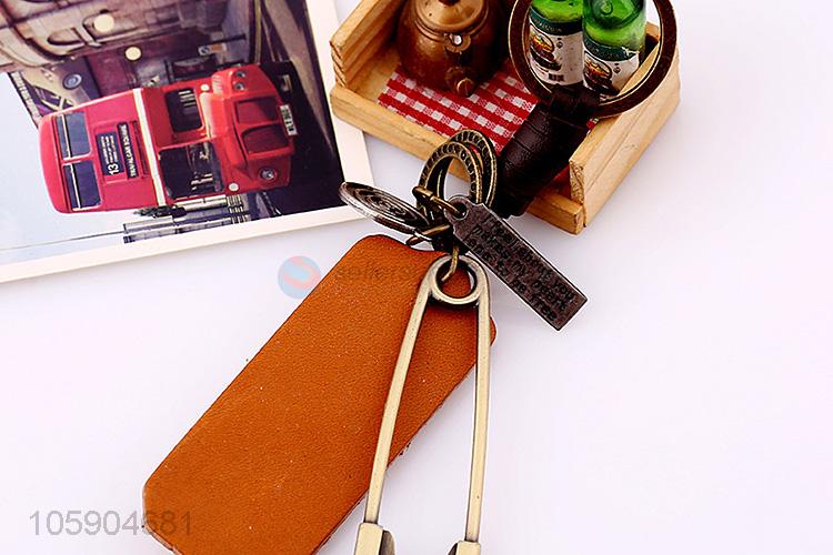 Factory promotional personalized alloy pendant retro safety pin leather key chain