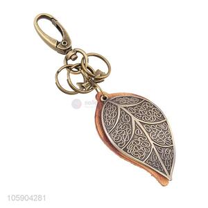 Factory price personalized alloy pendant retro leaf leather key chain