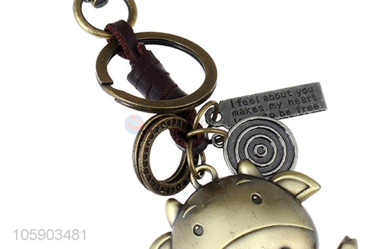 Excellent quality personalized alloy pendant retro cow leather key chain