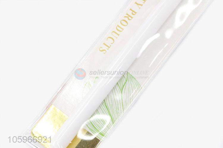 High quality plastic handle eye shadow brush