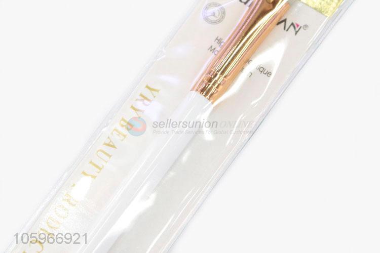 High quality plastic handle eye shadow brush