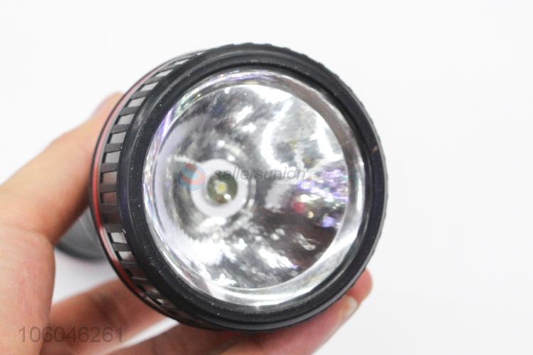 Excellent quality plastic battery flashlight