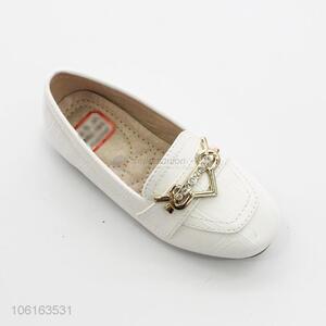 The Fashion Design White Color Child Soft Comfortable Peas Shoes