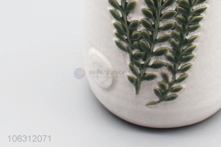 Professional suppliers leaf embossment design porcelain vase