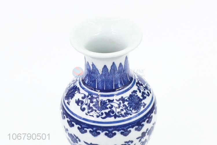 Latest Chinese Style Blue And White Porcelain Vase Decorative Crafts