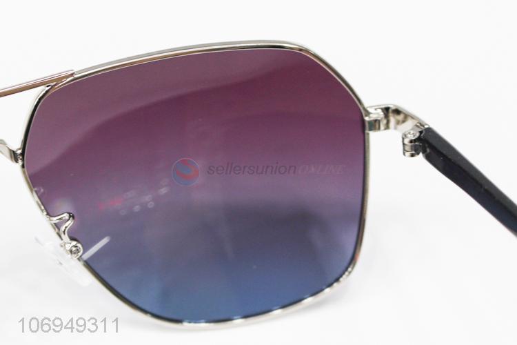 Reliable quality light custom logo sunglasses fashion eyewear