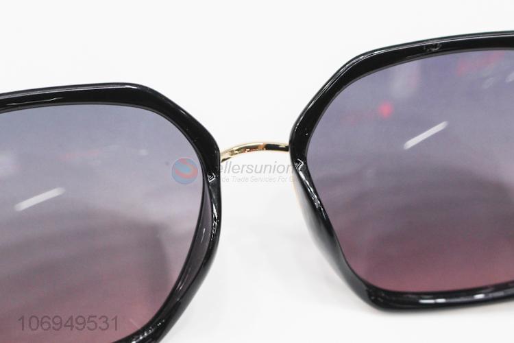 New design fashion custom logo uv400 sunglasses for adults