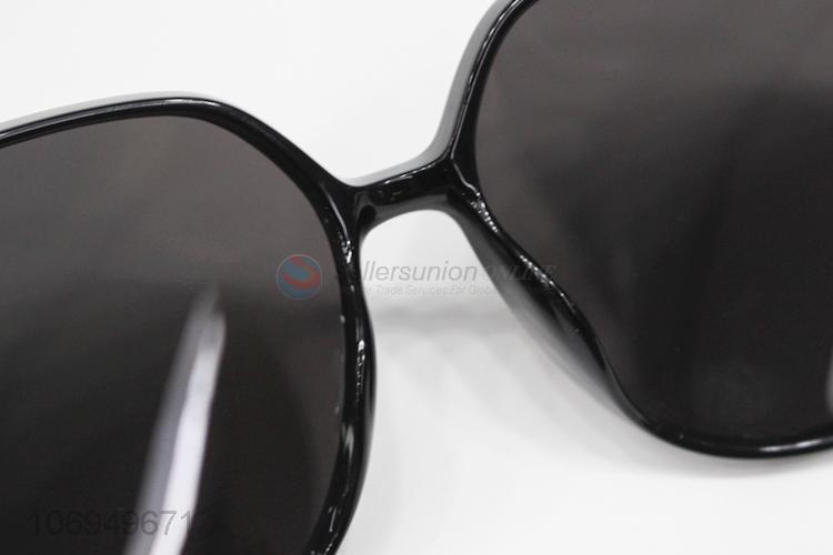 Competitive price light custom logo sunglasses fashion eyewear