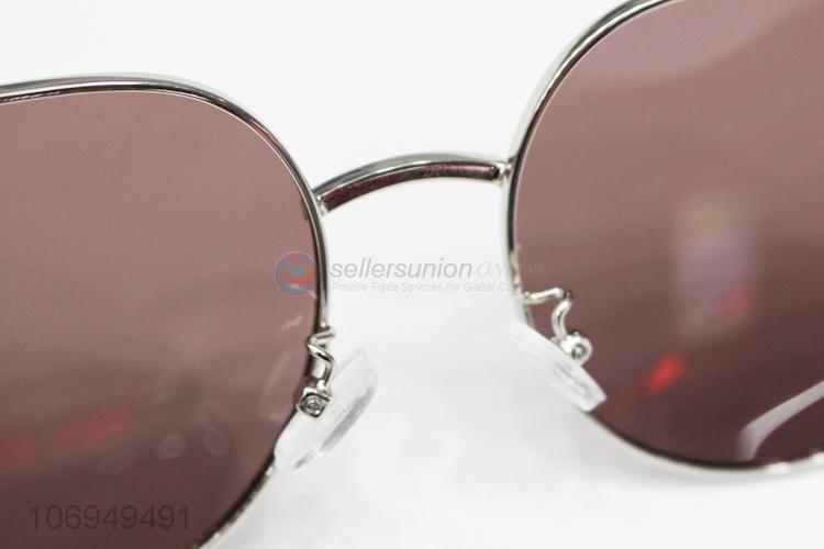 China OEM light custom logo sunglasses fashion eyewear