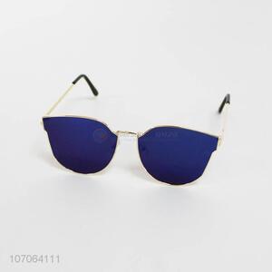 Fashion Style Holiday Sunglasses For Man