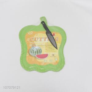 Wholesale custom eco-friendly pp cutting board chopping board with knife for ktichen