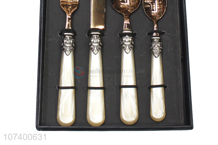 Elaborate design personalized 4 pieces acrylic stainless steel cutlery set