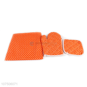 Fashion pattern heat resistant apron oven mitt and pot holder set