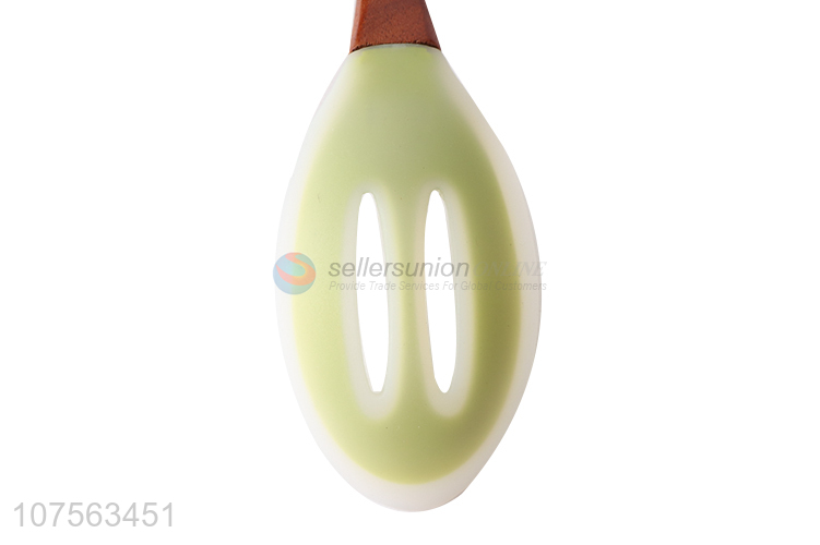 Wholesale cooking tool translucence silicone slotted spoon with wooden handle