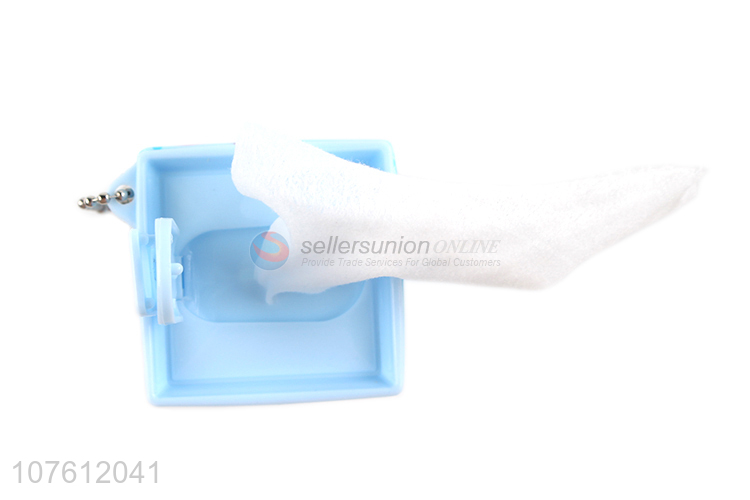 Cute Design Portable Canned Wet Wipes With Chain