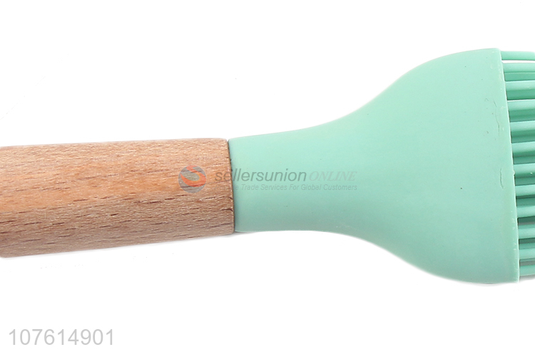 New arrival kitchen gadgets wooden handle silicone cooking oil brush