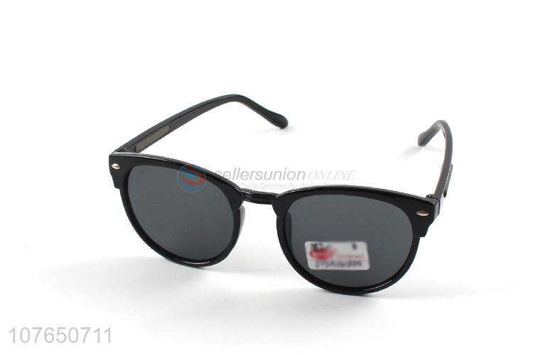 Wholesale Vintage Sun Glasses Fashion Sunglasses For Men And Women