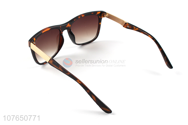 Newest Men Women Vintage Shades Sun Glasses With Good Price