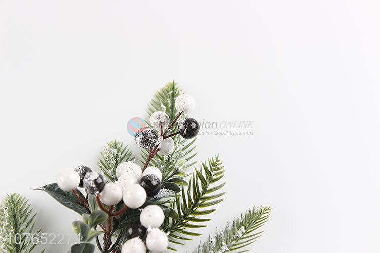 Hot-selling simulation red pine nut decoration Christmas long vine