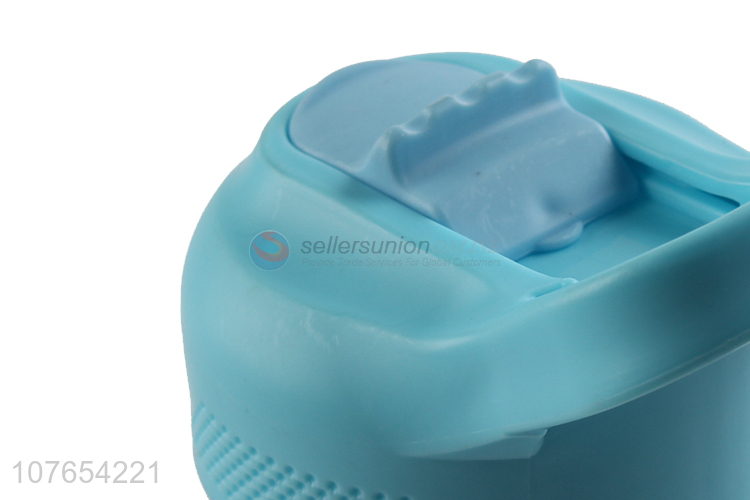Low price lovely portable plastic water bottle with straw