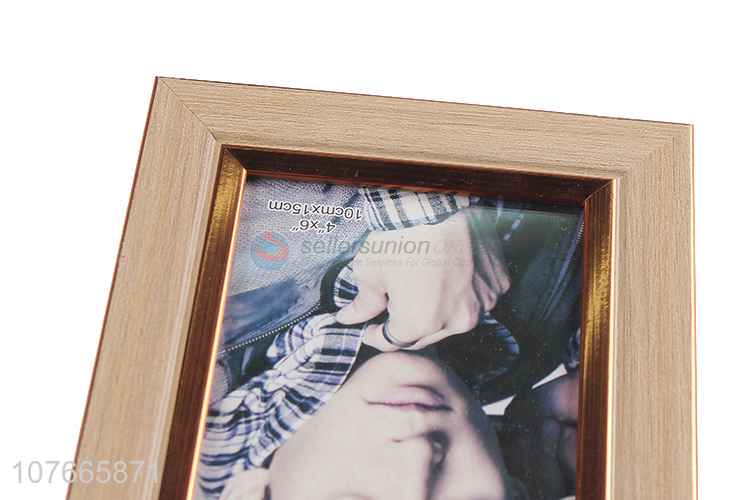 Hot selling simple wooden three-dimensional photo frame