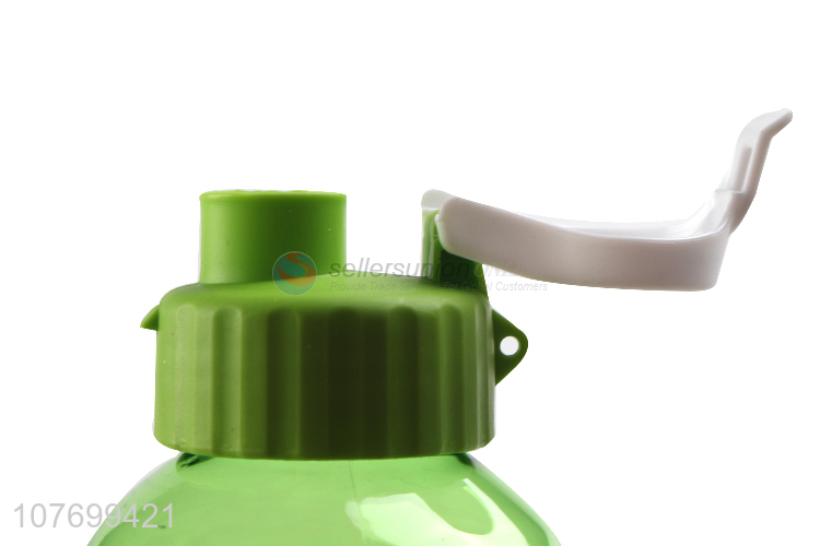 Hot selling green cartoon water cup can carry water bottle