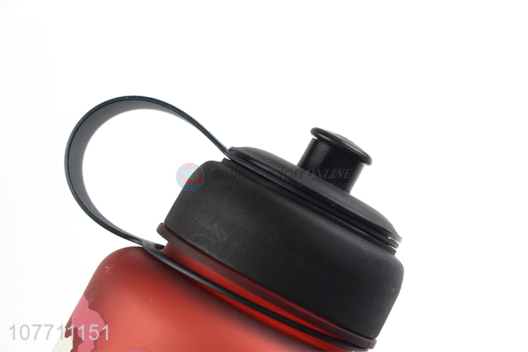 Custom colorful plastic water bottle drinking bottle with handle