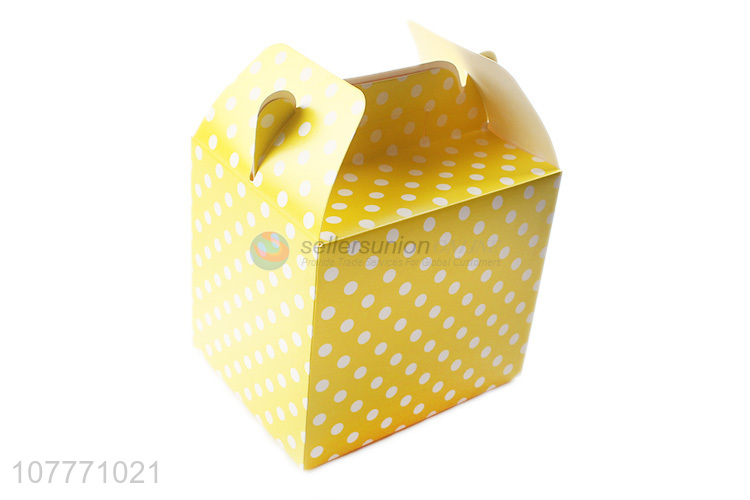 New design cube decorative paper dots candy boxes