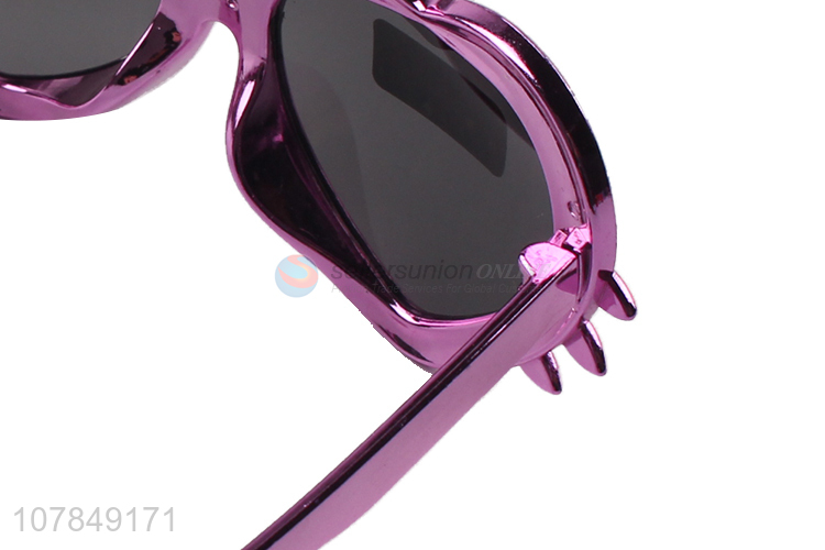 Good Sale Heart Shape Design Sunglasses Best Eyewear