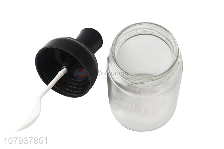 Hot selling airtight moistureproof glass seasoning jar salt can with spoon