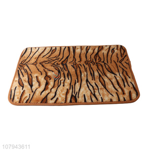 Factory wholesale yellow imitation tiger leather carpet living room floor mat