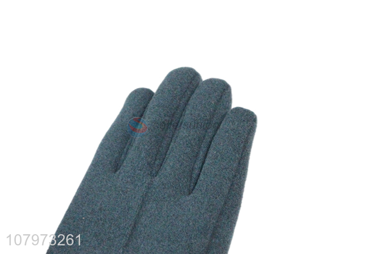 Good quality outdoor windproof gloves ladies cycling plush gloves