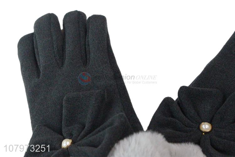 Low price outdoor windproof gloves ladies plush gloves wholesale