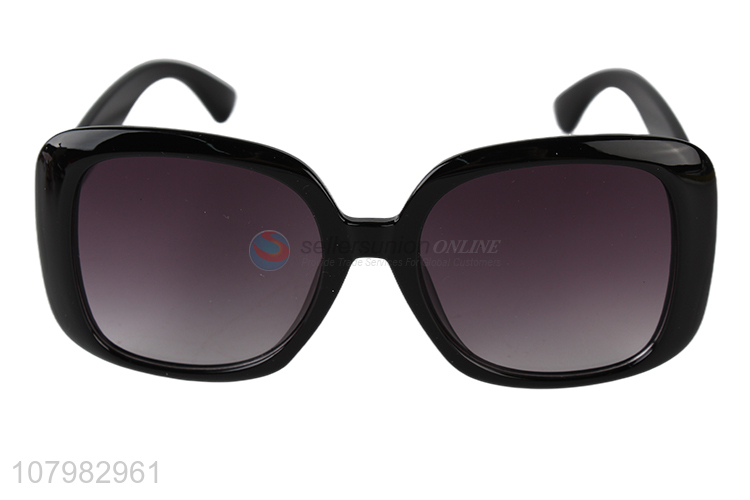 Good Quality Fashion Summer Sunshade Sunglass With Soft Glasses Legs