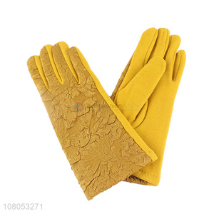 New arrival yellow fashion portable outdoor gloves for ladies