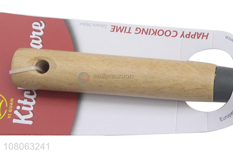 Good quality utensils soup ladle with wooden handle