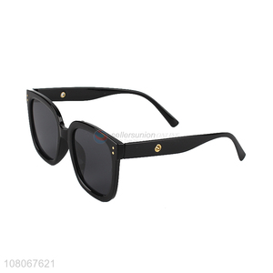 Best selling fashionable unisex plastic sunglasses classic sunglasses