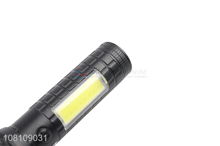 China factory multi-purpose portable rechargeable flashlight