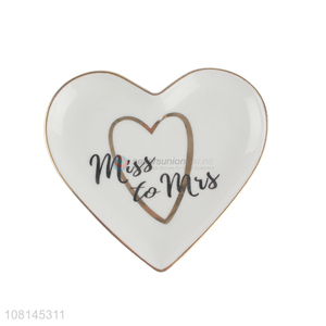 Factory Wholesale Heart-Shaped Ceramic Plate With Gold Rim