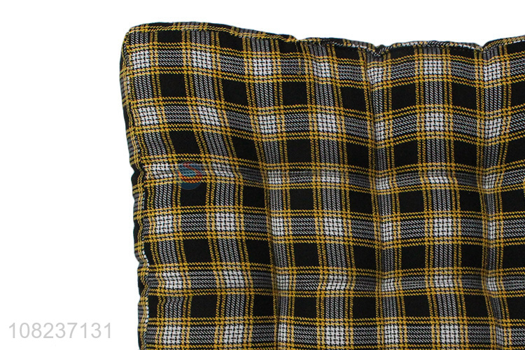 Factory supply winter thick chair cushion plaid car seat cushion