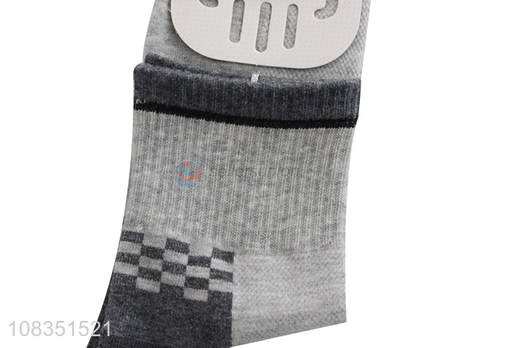 High quality men crew socks comfortable cotton socks casual socks