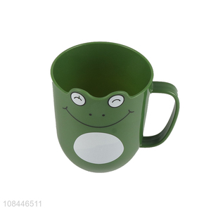 Factory supply frog shape plastic water cup mug with handle