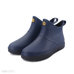 Factory price fashion men anti-slip pvc gumboots rain boots