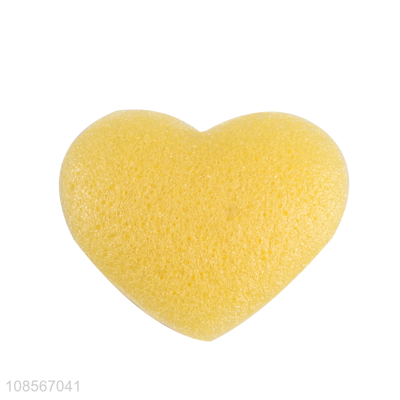 Low price heart shape soft facial cleansing konjac sponge