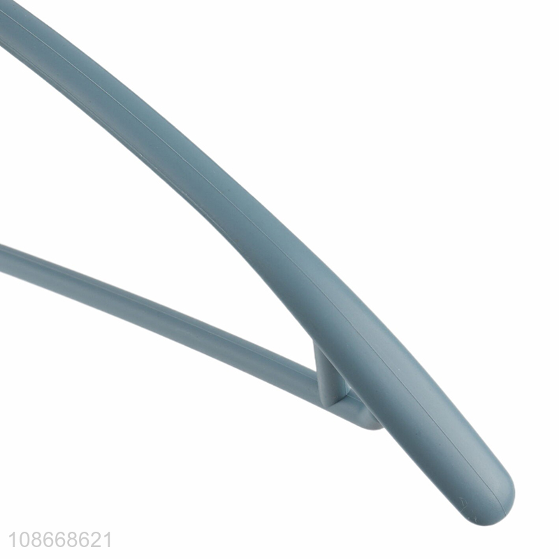 Yiwu market home half-round traceless hanger coat hanger for sale