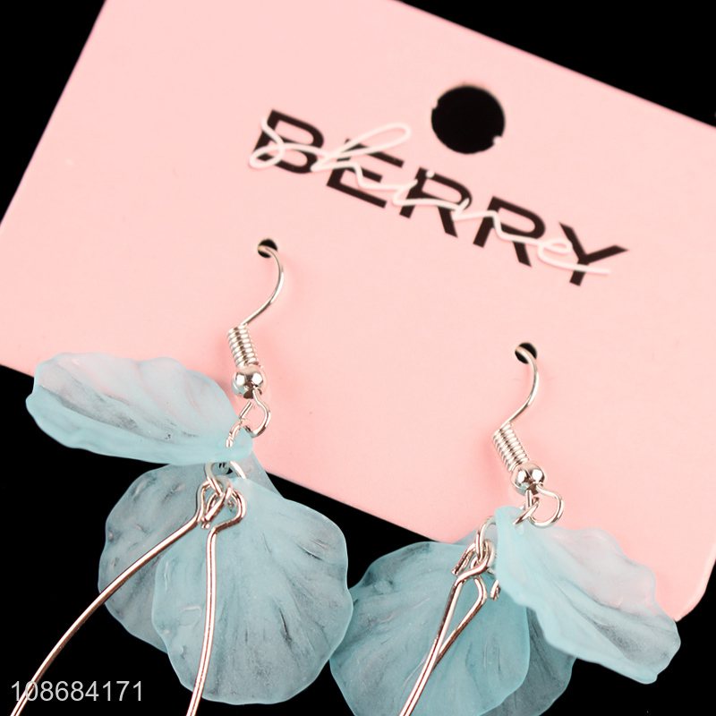 Hot selling aesthetic elegant flower dangle earrings for women girls