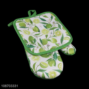 Best selling heat-resistant microwave oven mitt and pot mat set wholesale