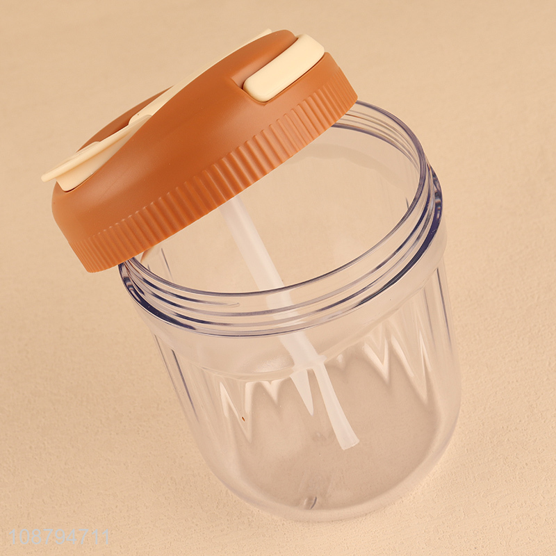 Good quality portable 500ml drinking cup with straw