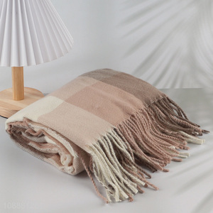 China wholesale women's winter <em>scarf</em> soft plaided <em>scarf</em> fringe <em>scarf</em>