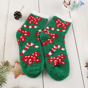 Hot selling winter fuzzy slipper socks holiday Christmas socks